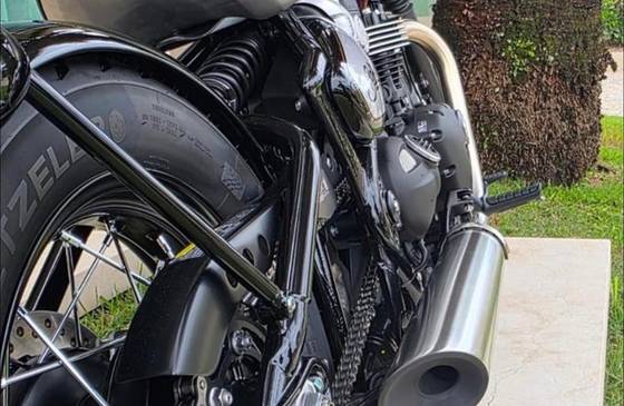 TRIUMPH BONNEVILLE BOBBER ICON EDITION 1200 